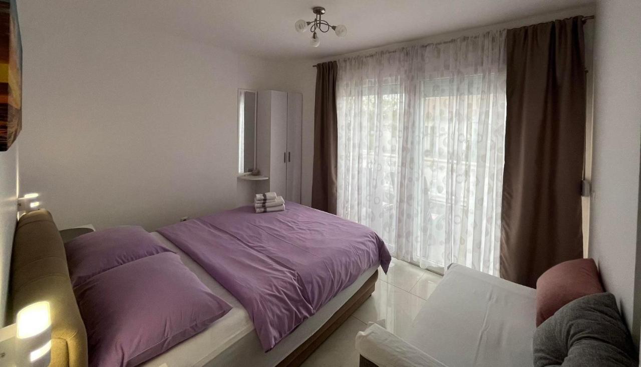 קרק Apartments Ostojic מראה חיצוני תמונה