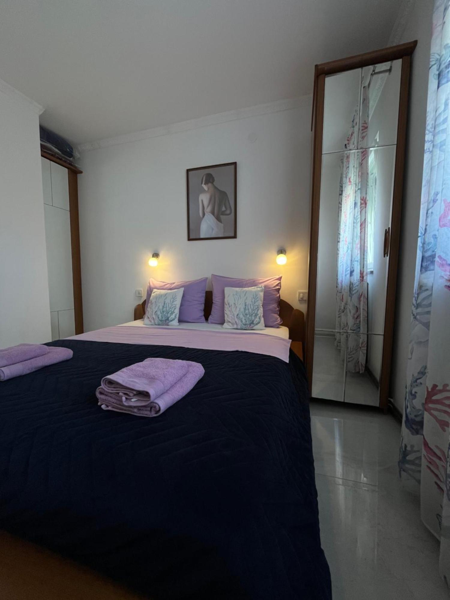 קרק Apartments Ostojic מראה חיצוני תמונה